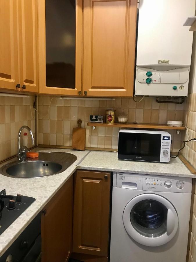 Family Apartment Near The University تشيرنيفتسي المظهر الخارجي الصورة